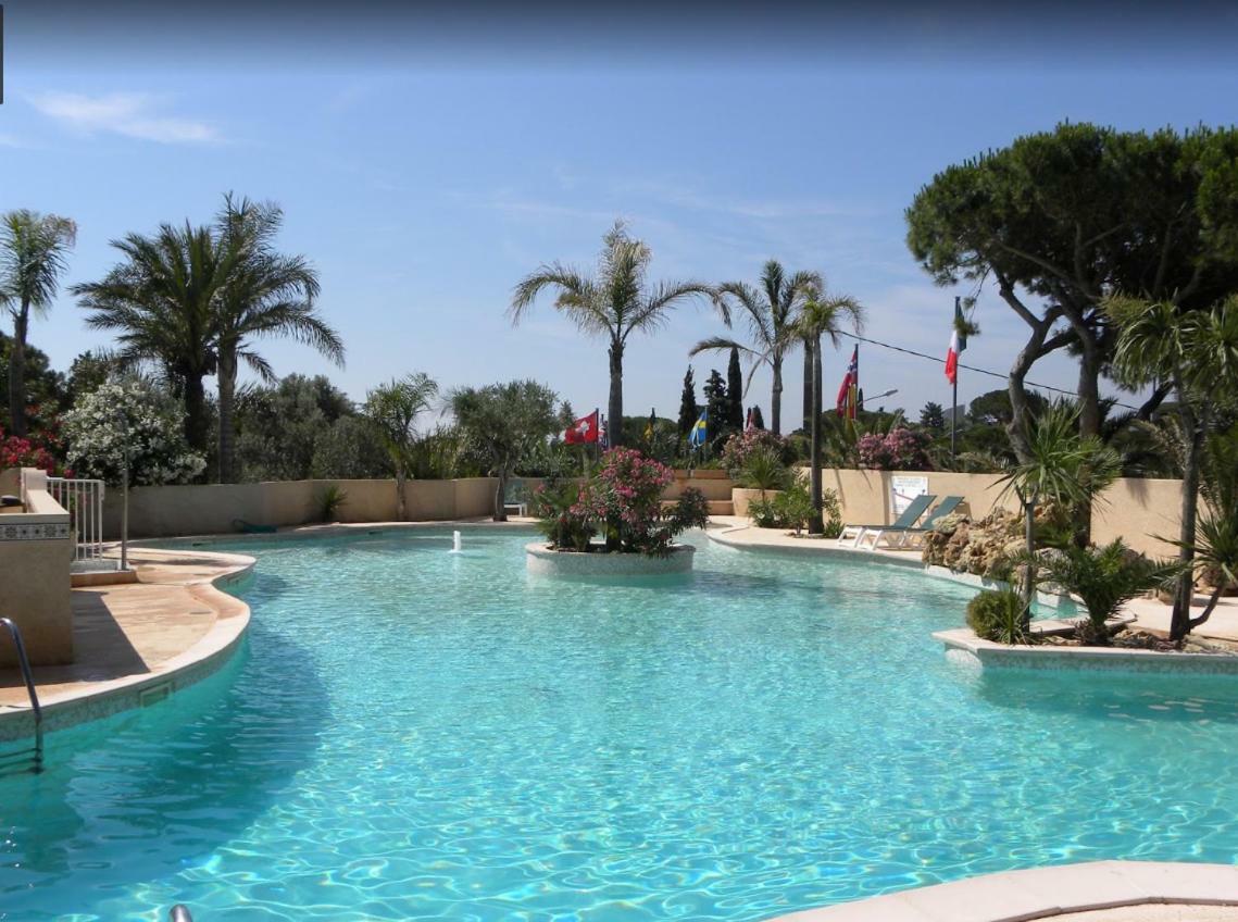 Mobile Home In Frejus, South Of France Exterior foto